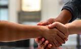 End-to-end HR support – supporting hands